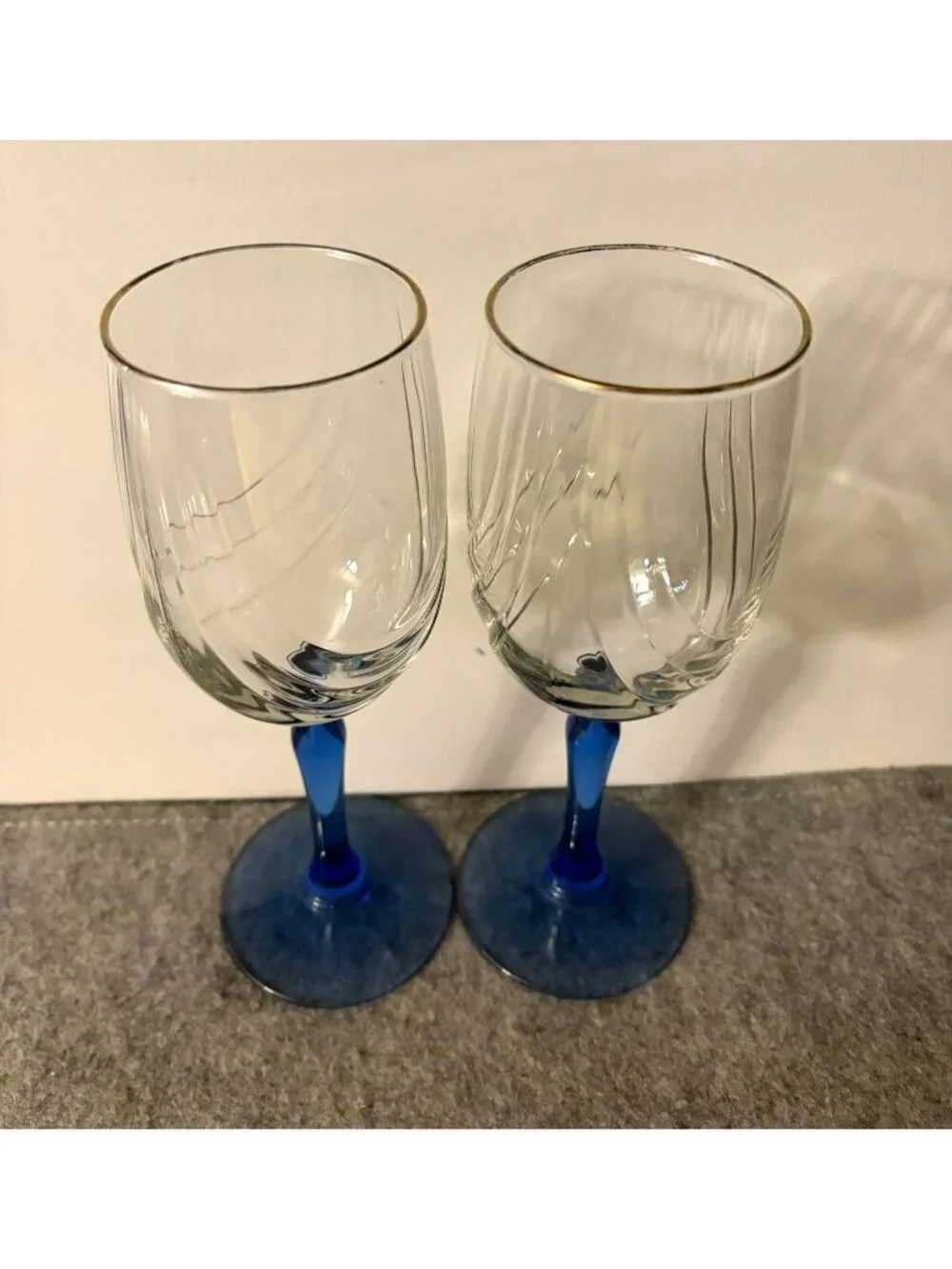 2 Lenox Cobalt Blue Stemmed Wine Glasses w/ Gold Rim  # 3414